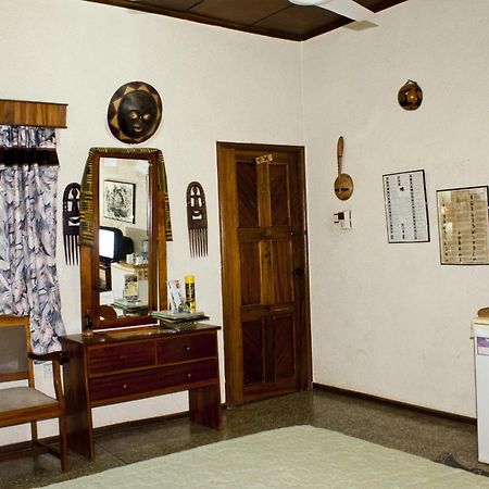 Four Villages Inn كوماسي المظهر الخارجي الصورة