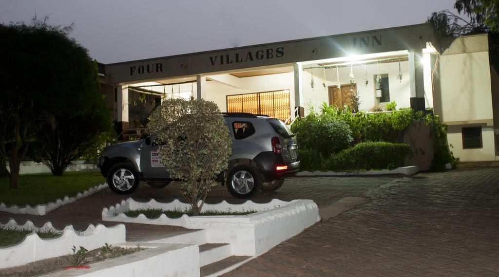 Four Villages Inn كوماسي المظهر الخارجي الصورة